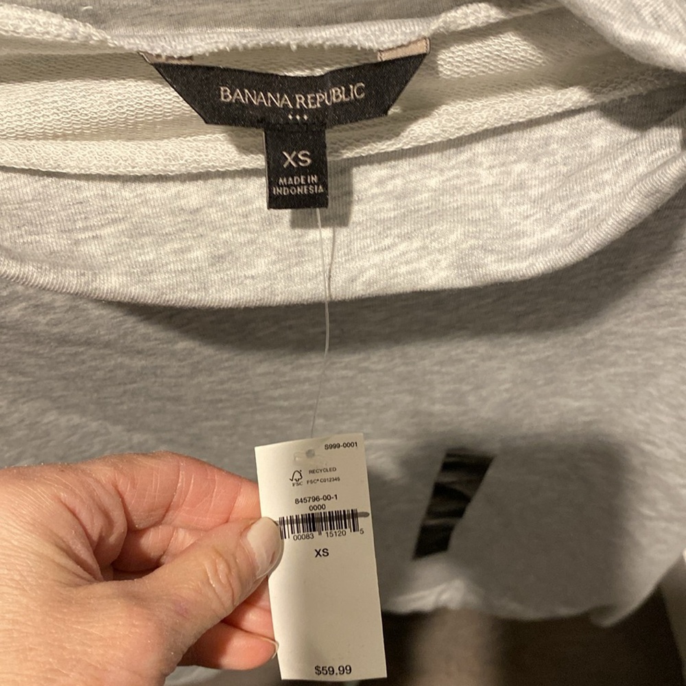 NWT Banana Republic Light Gray Tie-Front top - Picture 2 of 5